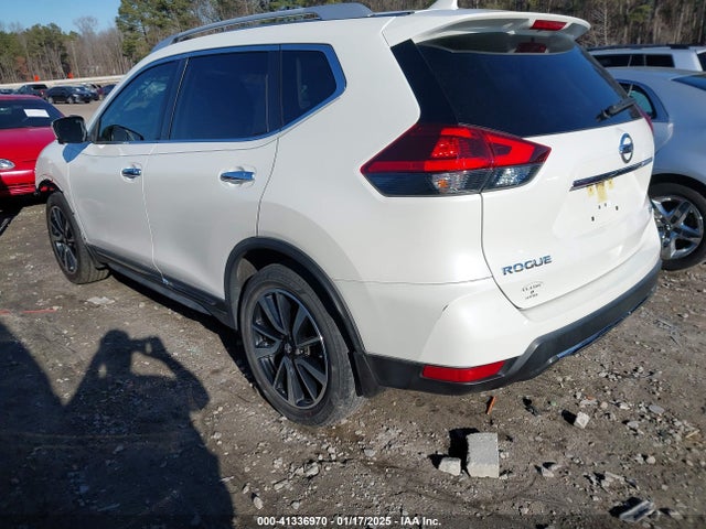 JN8AT2MV0JW311394 Nissan Rogue Sl
