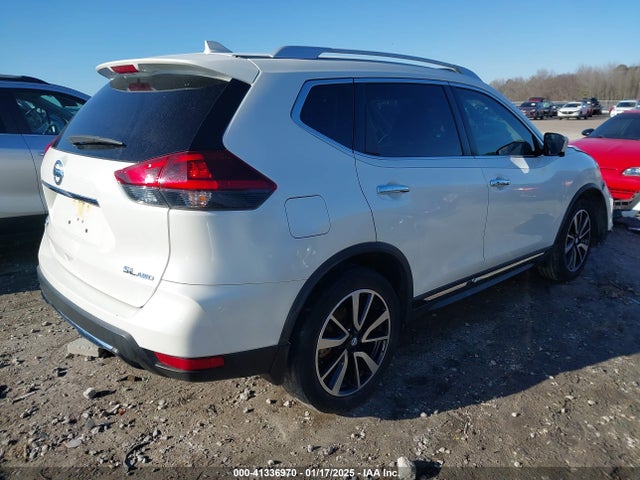 JN8AT2MV0JW311394 Nissan Rogue Sl