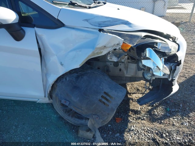 Ford FIESTA SE 2014 3FADP4EJXEM111543 Image 6
