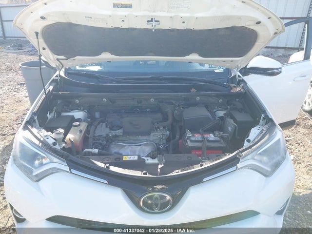 Toyota Rav4 Xle 2017 JTMWFREV1HD101893 Image 10