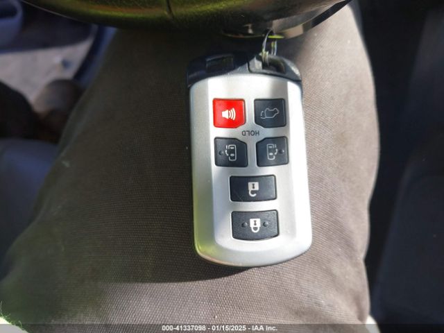 5TDYZ3DCXLS072498 Toyota SIENNA XLE