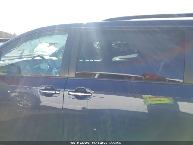 5TDYZ3DCXLS072498 Toyota SIENNA XLE