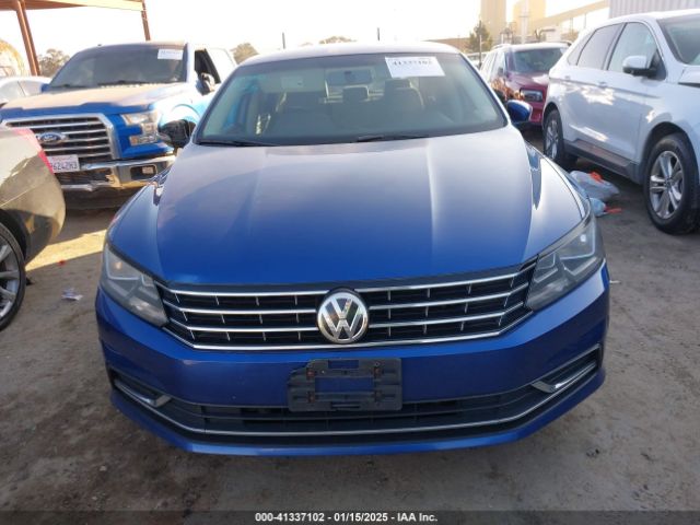 1VWAT7A35HC067648 Volkswagen Passat 1.8t S