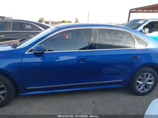 1VWAT7A35HC067648 Volkswagen Passat 1.8t S