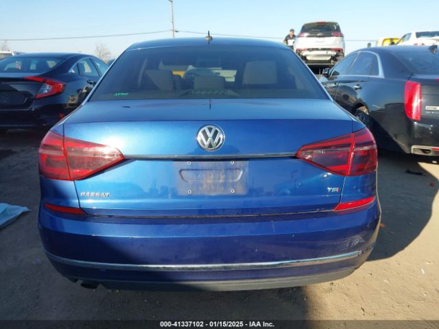 1VWAT7A35HC067648 Volkswagen Passat 1.8t S