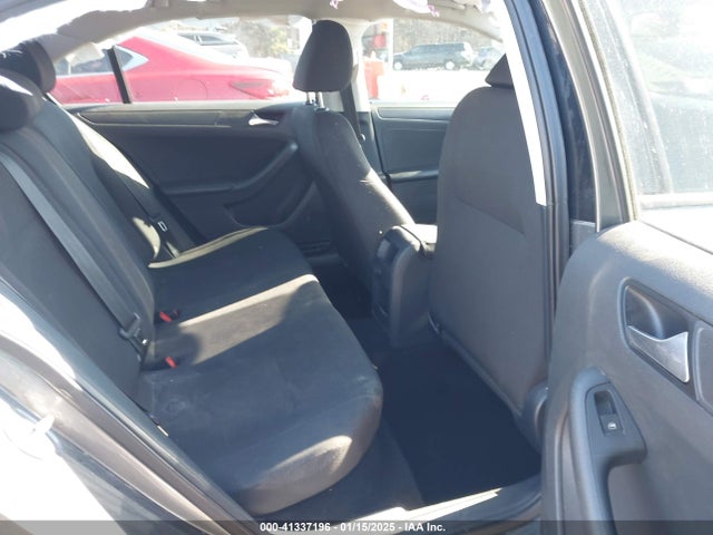 3VW167AJ7GM382874 Volkswagen Jetta 1.4t S