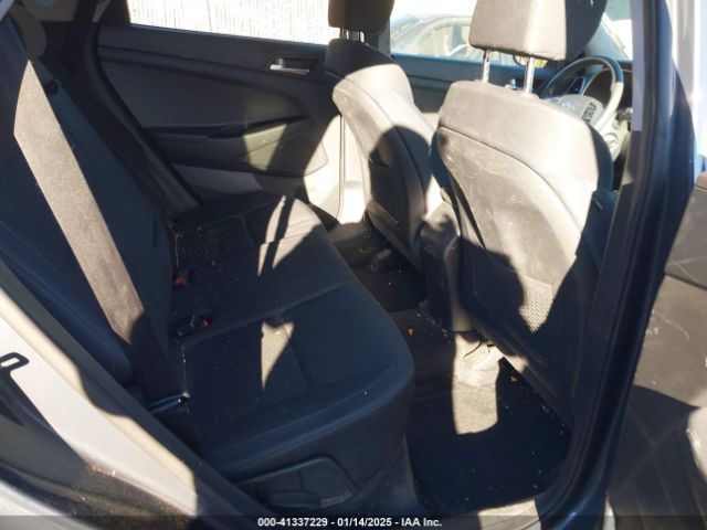 KM8J2CA4XLU170330 Hyundai TUCSON SE