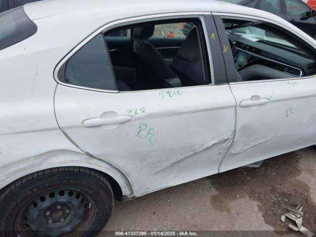 4T1B31HK9JU501132 Toyota Camry Hybrid Le