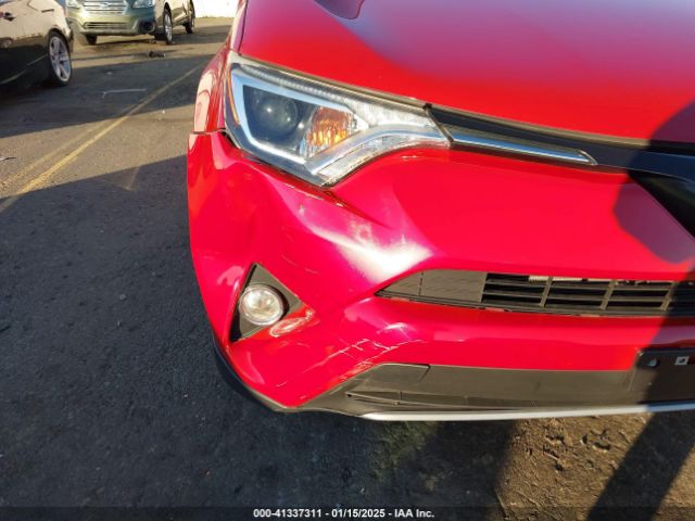 JTMRFREV3HJ108312 Toyota Rav4 Xle