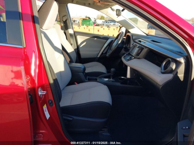 JTMRFREV3HJ108312 Toyota Rav4 Xle