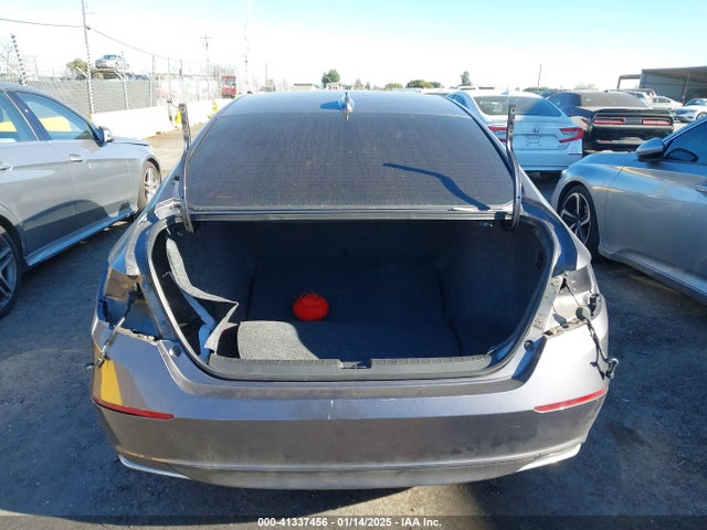 Honda ACCORD LX 2018 1HGCV1F17JA067695 Image 16
