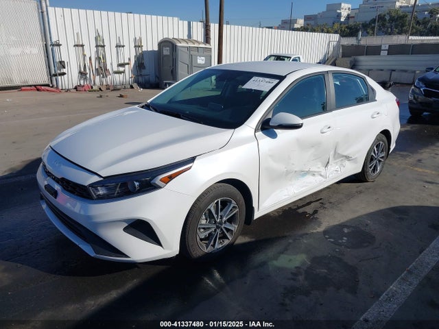 KIA Forte Lxs 2023 3KPF24AD2PE655291 Image 2