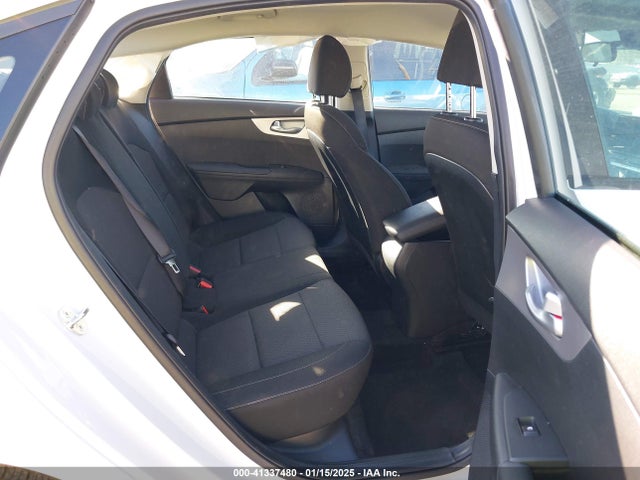 KIA Forte Lxs 2023 3KPF24AD2PE655291 Image 8