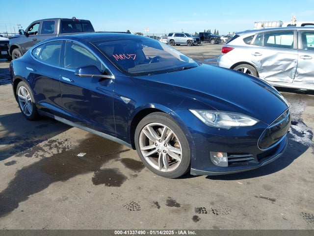 2013 TESLA MODEL S 5YJSA1CN5DFP23692 Photo 0