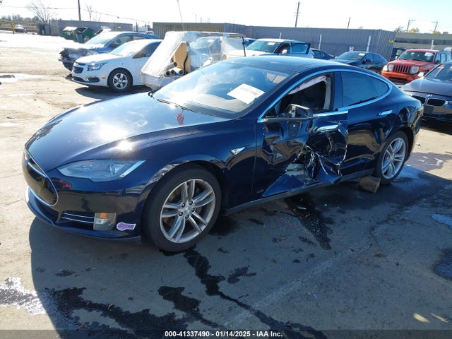 2013 TESLA MODEL S 5YJSA1CN5DFP23692 Photo 1