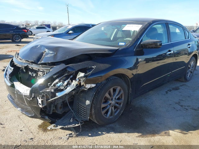 Nissan Altima 2.5 S 2015 1N4AL3AP7FN922467 Image 2
