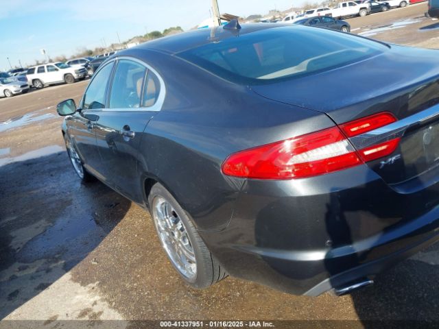 2013 JAGUAR XF SAJWJ0EF3D8S74872 Photo 2