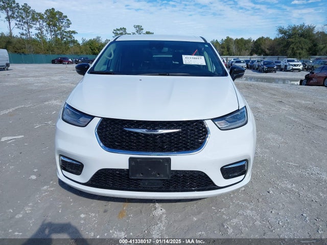 Chrysler Pacifica Touring L 2024 2C4RC1BG4RR151537 Image 12