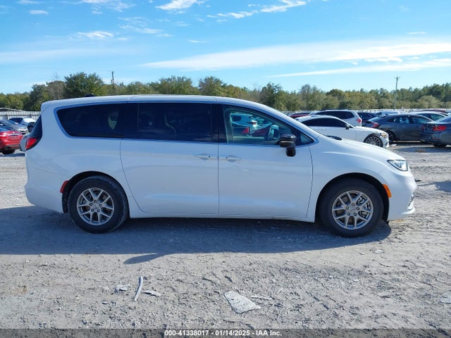 Chrysler Pacifica Touring L 2024 2C4RC1BG4RR151537 Image 13