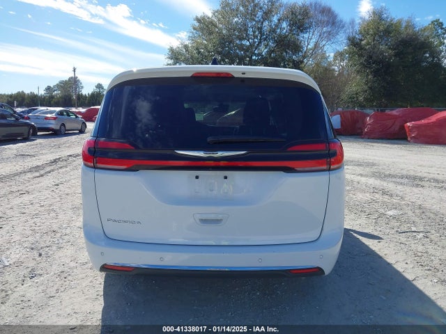 Chrysler Pacifica Touring L 2024 2C4RC1BG4RR151537 Image 16