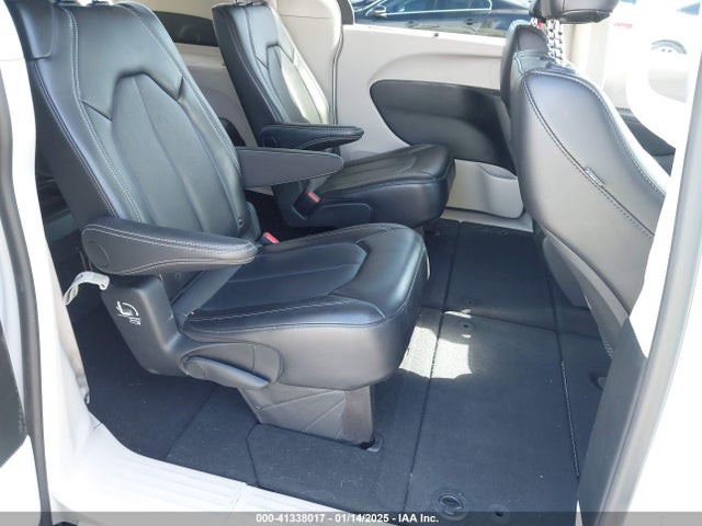Chrysler Pacifica Touring L 2024 2C4RC1BG4RR151537 Image 8