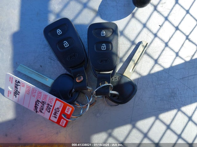 Hyundai ACCENT SE 2017 KMHCT5AE3HU349763 Image 11