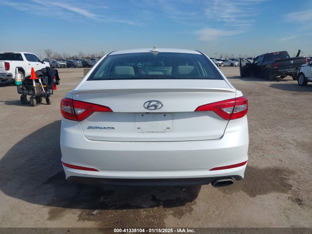 Hyundai SONATA SE 2016 5NPE24AF5GH286810 Image 16