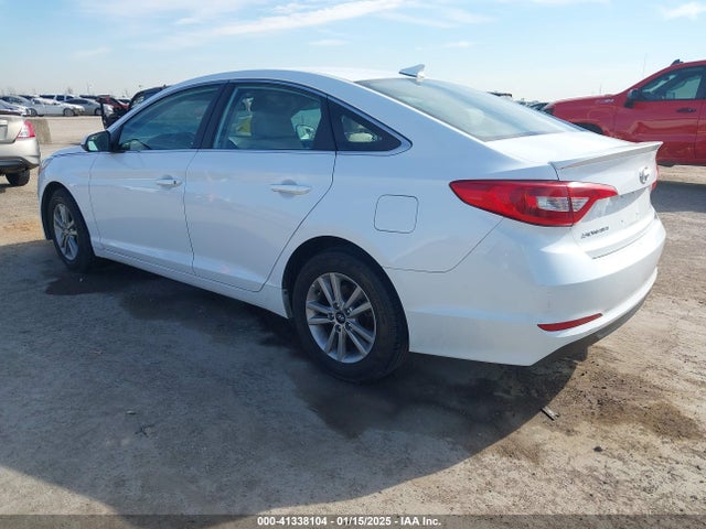 Hyundai SONATA SE 2016 5NPE24AF5GH286810 Image 3