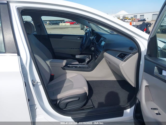 Hyundai SONATA SE 2016 5NPE24AF5GH286810 Image 5