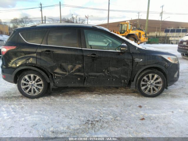 1FMCU0JD8HUE33634 Ford Escape Titanium