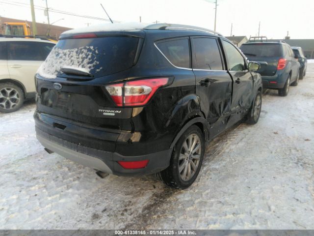 1FMCU0JD8HUE33634 Ford Escape Titanium