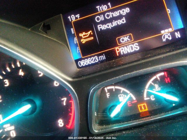 1FMCU0JD8HUE33634 Ford Escape Titanium