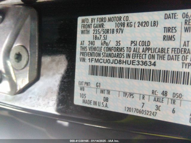 1FMCU0JD8HUE33634 Ford Escape Titanium