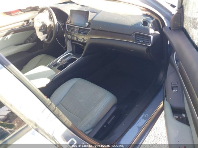 1HGCV2F97NA015856 Honda Accord Touring