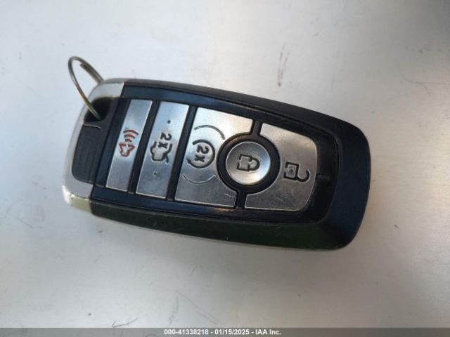 3FA6P0RU9JR111570 Ford Fusion Hybrid Titanium