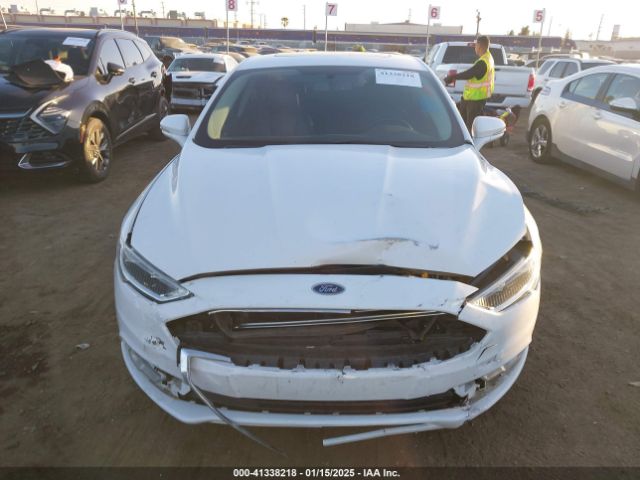 3FA6P0RU9JR111570 Ford Fusion Hybrid Titanium