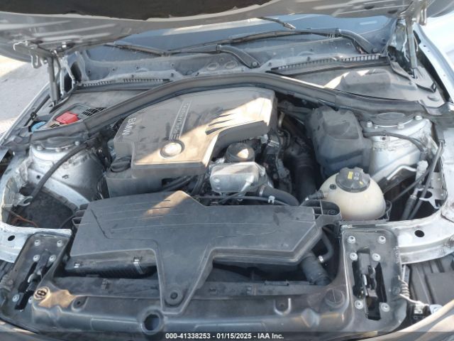 WBA8A9C53JAD28021 BMW 320i