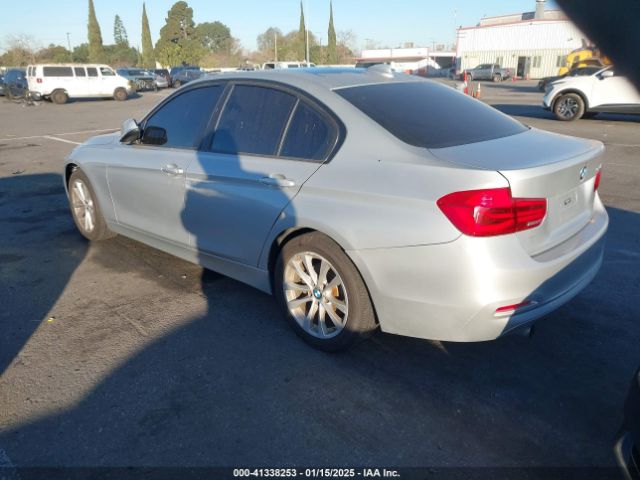 WBA8A9C53JAD28021 BMW 320i