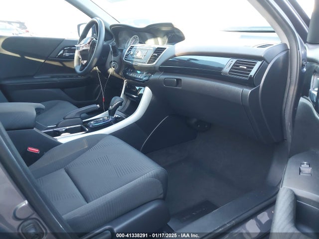 Honda ACCORD LX 2017 1HGCR2F33HA023604 Image 5