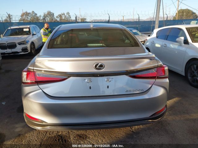 58ABA1C11RU042834 Lexus Es 300h F Sport Handling