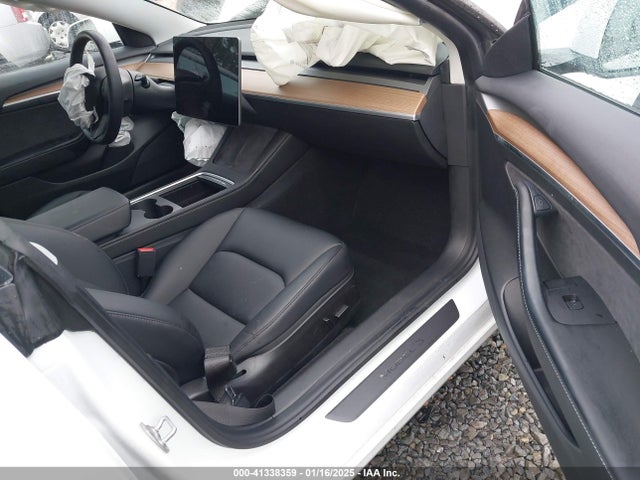 2021 TESLA MODEL 3 5YJ3E1EAXMF026747 Photo 4