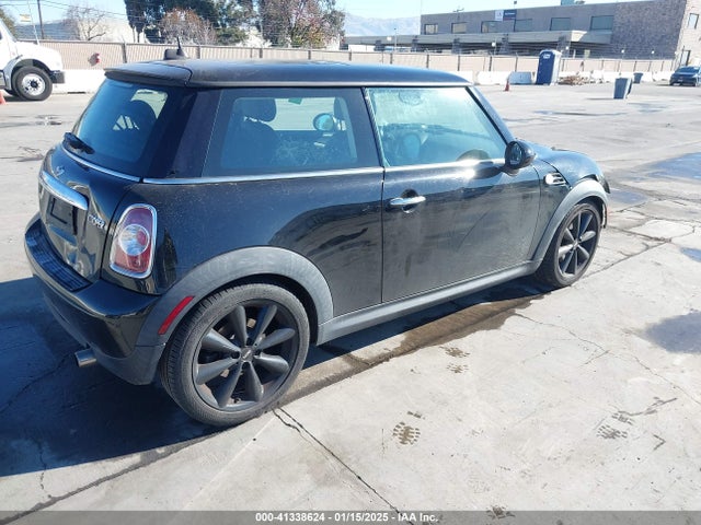2013 MINI HARDTOP WMWSU3C59DT681332 Photo 3