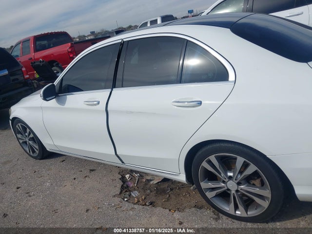 55SWF4JB2FU077588 Mercedes-Benz C 300