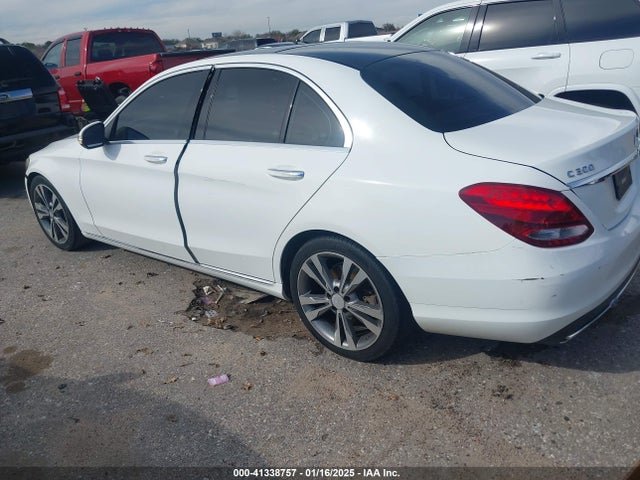 55SWF4JB2FU077588 Mercedes-Benz C 300