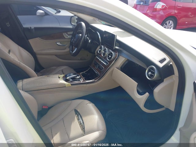 55SWF4JB2FU077588 Mercedes-Benz C 300