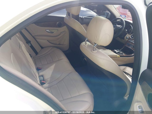 55SWF4JB2FU077588 Mercedes-Benz C 300