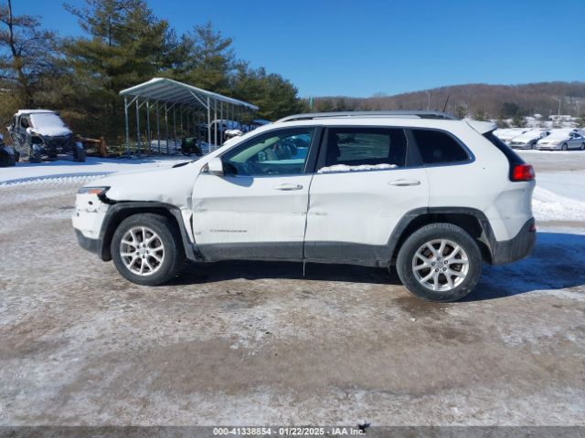 1C4PJMCS1HW532415 Jeep Cherokee Latitude 4x4