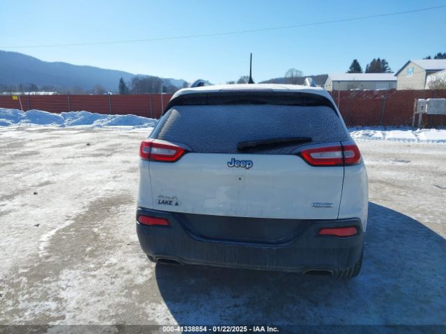 1C4PJMCS1HW532415 Jeep Cherokee Latitude 4x4