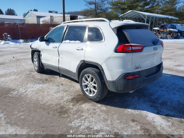 1C4PJMCS1HW532415 Jeep Cherokee Latitude 4x4