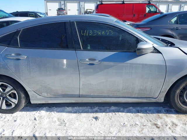 Honda Civic Lx 2018 2HGFC2F53JH572954 Image 13
